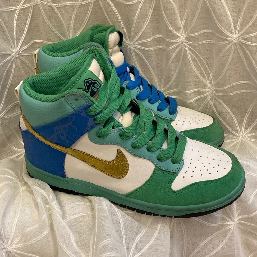 Nike Shoes - Picture 12 of 12